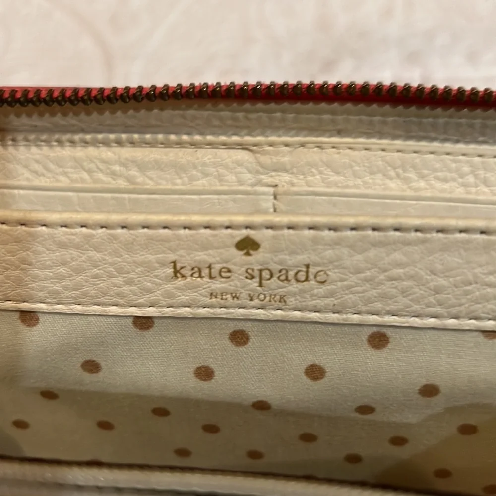 Kate Spade large‎ zip up wallet
